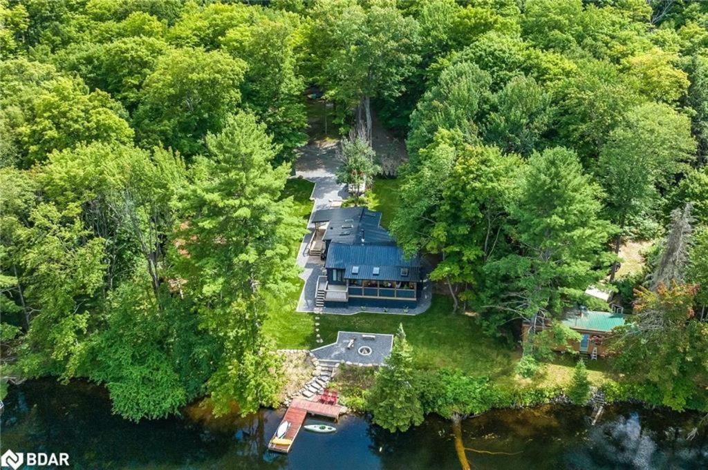 Vira Cottage Bracebridge Exterior photo